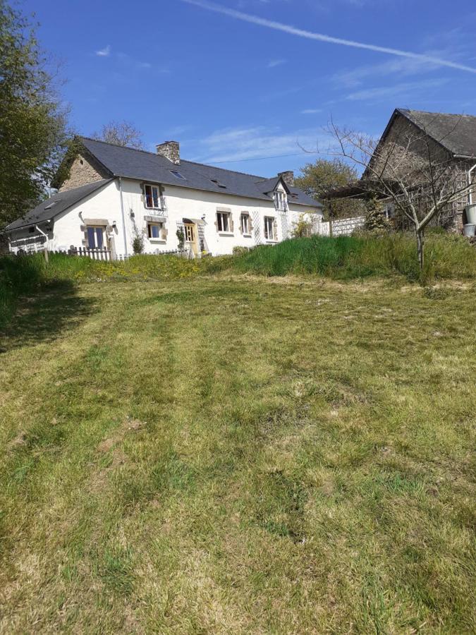 Private Farmhouse For Six In The Countryside Saint-Pierre-sur-Orthe エクステリア 写真